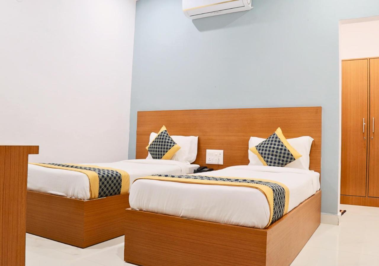 Hotel The Castle Blue Greater Noida Exterior foto