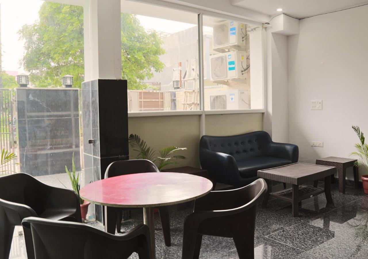 Hotel The Castle Blue Greater Noida Exterior foto